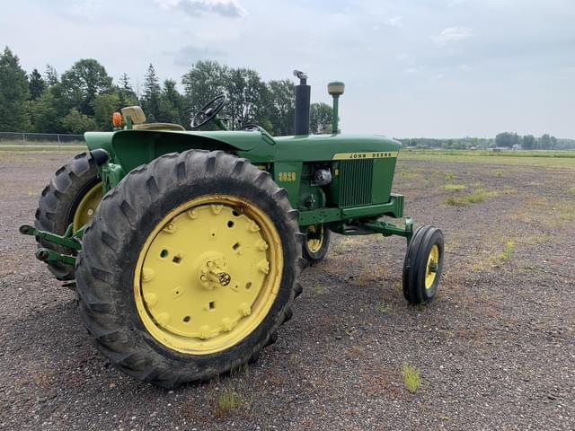 Image of John Deere 3020 equipment image 4