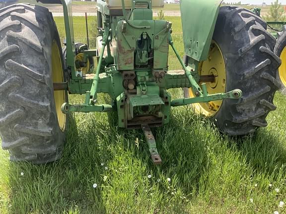 Image of John Deere 3020 equipment image 2