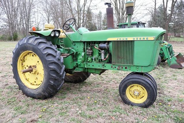 Image of John Deere 3020 equipment image 1