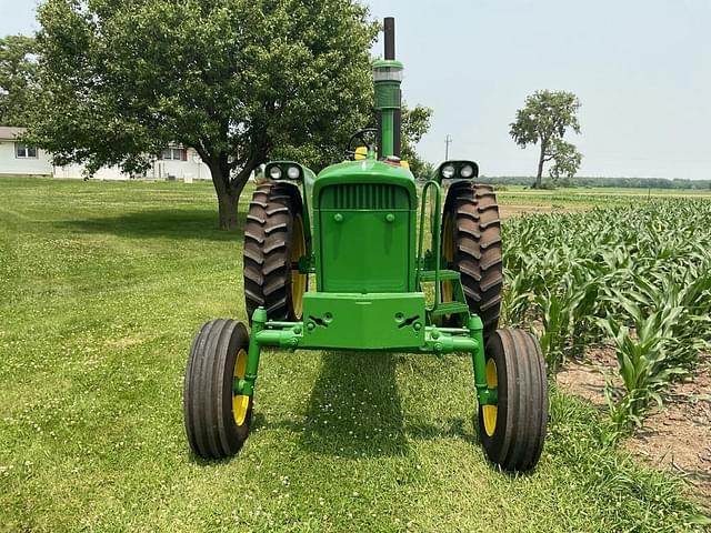 Image of John Deere 3020 equipment image 1