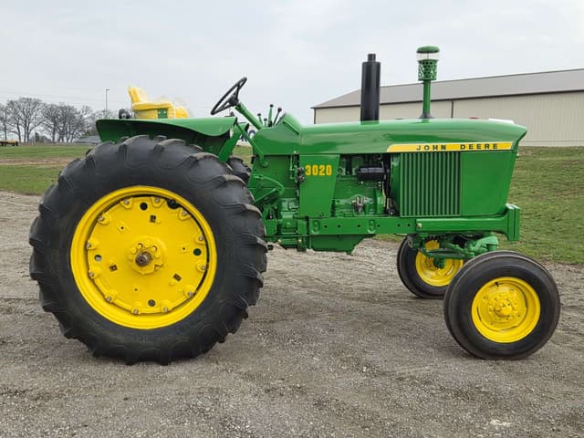 Image of John Deere 3020 equipment image 3