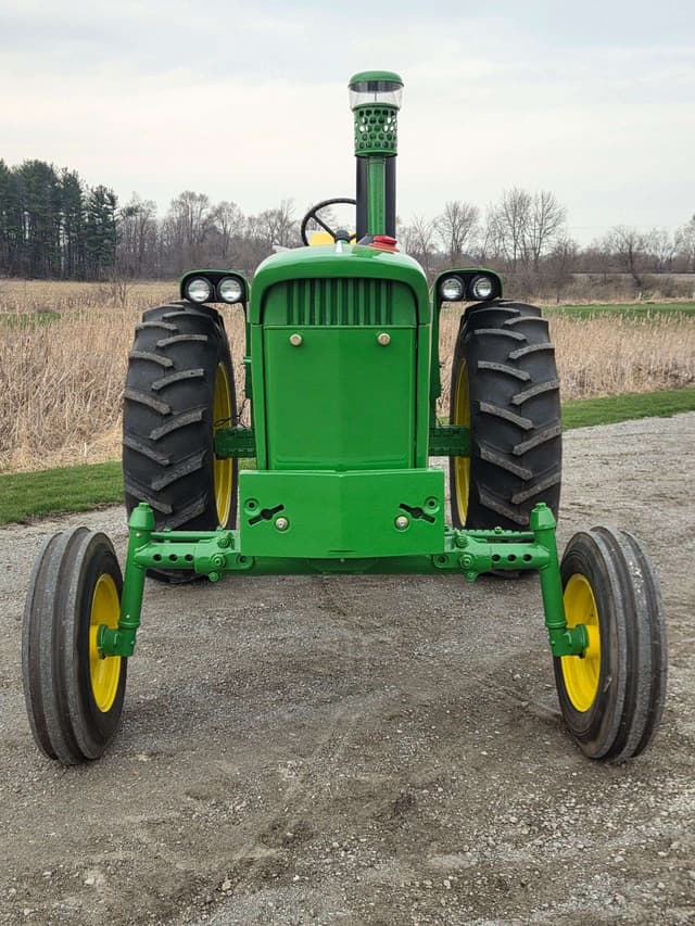Image of John Deere 3020 equipment image 1