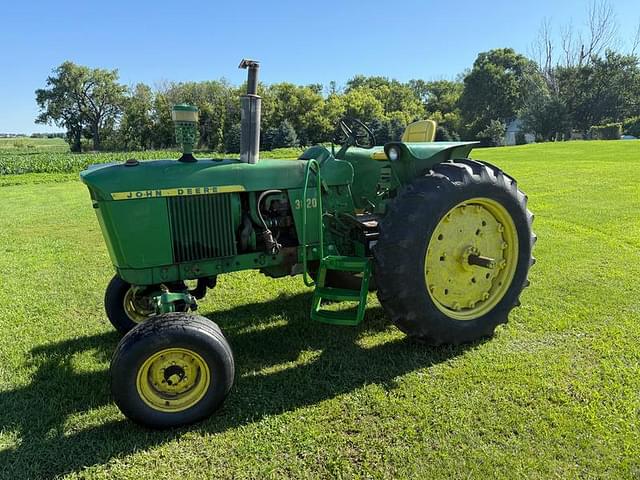 Image of John Deere 3020 equipment image 1