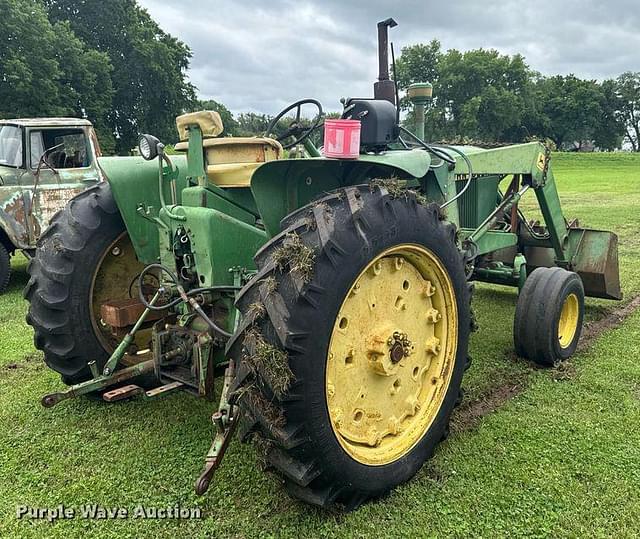 Image of John Deere 3020 equipment image 4