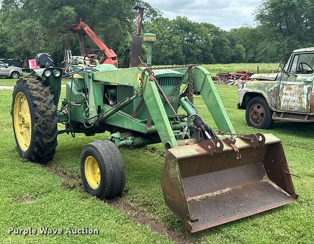 Image of John Deere 3020 equipment image 2