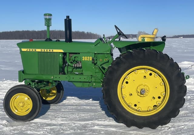 Image of John Deere 3020 equipment image 2
