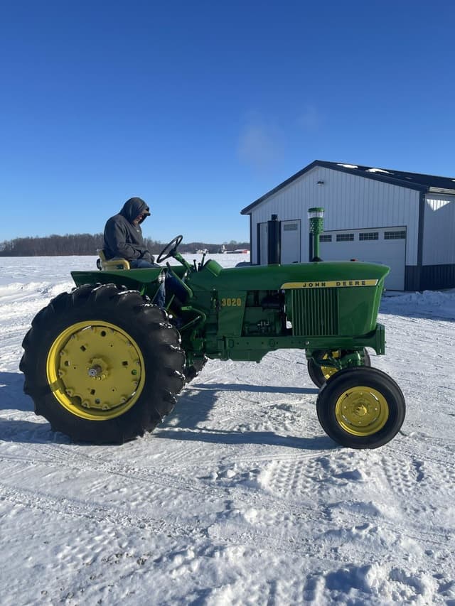 Image of John Deere 3020 equipment image 3