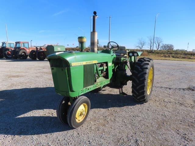 Image of John Deere 4020 equipment image 1