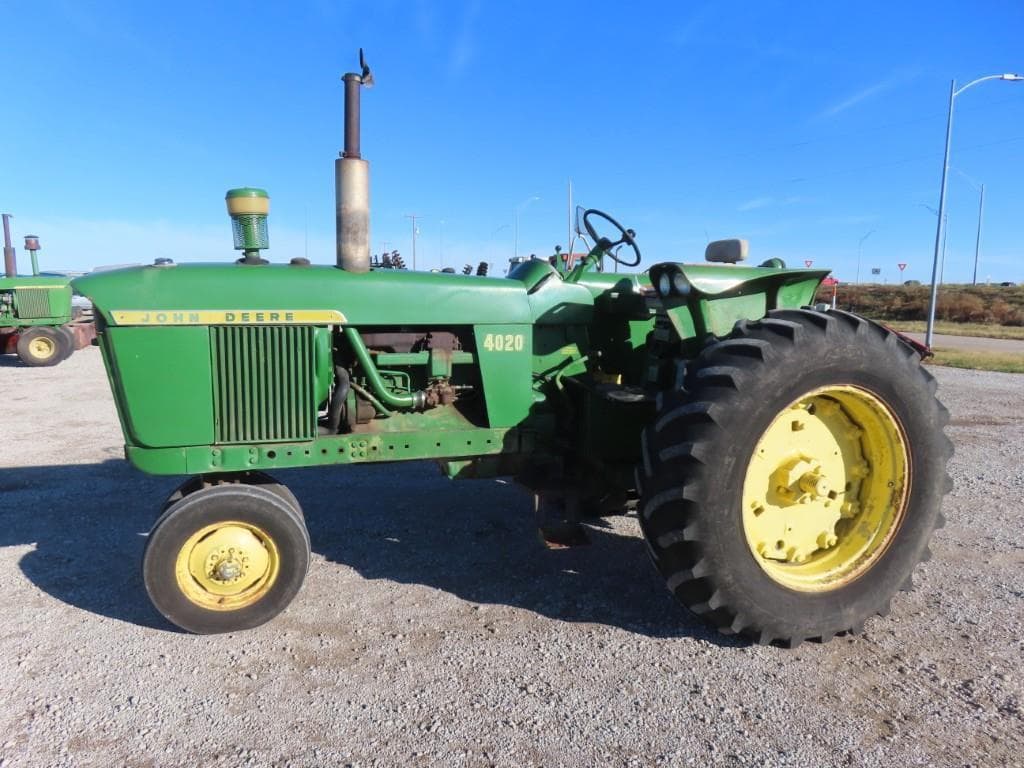 Image of John Deere 4020 Primary image