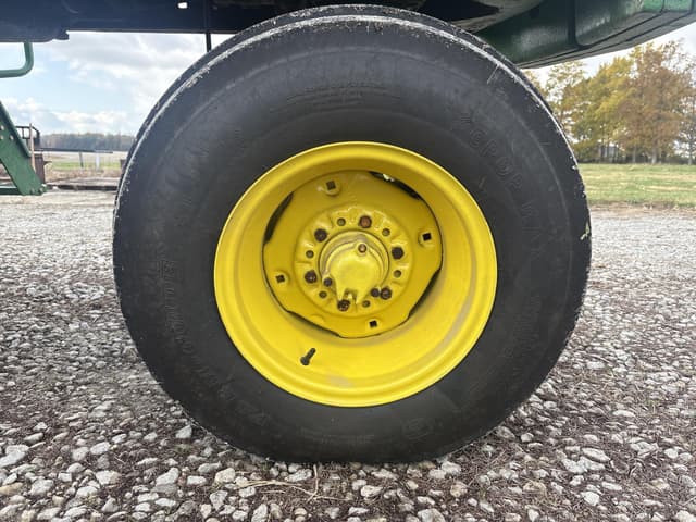 Image of John Deere 4020 equipment image 4