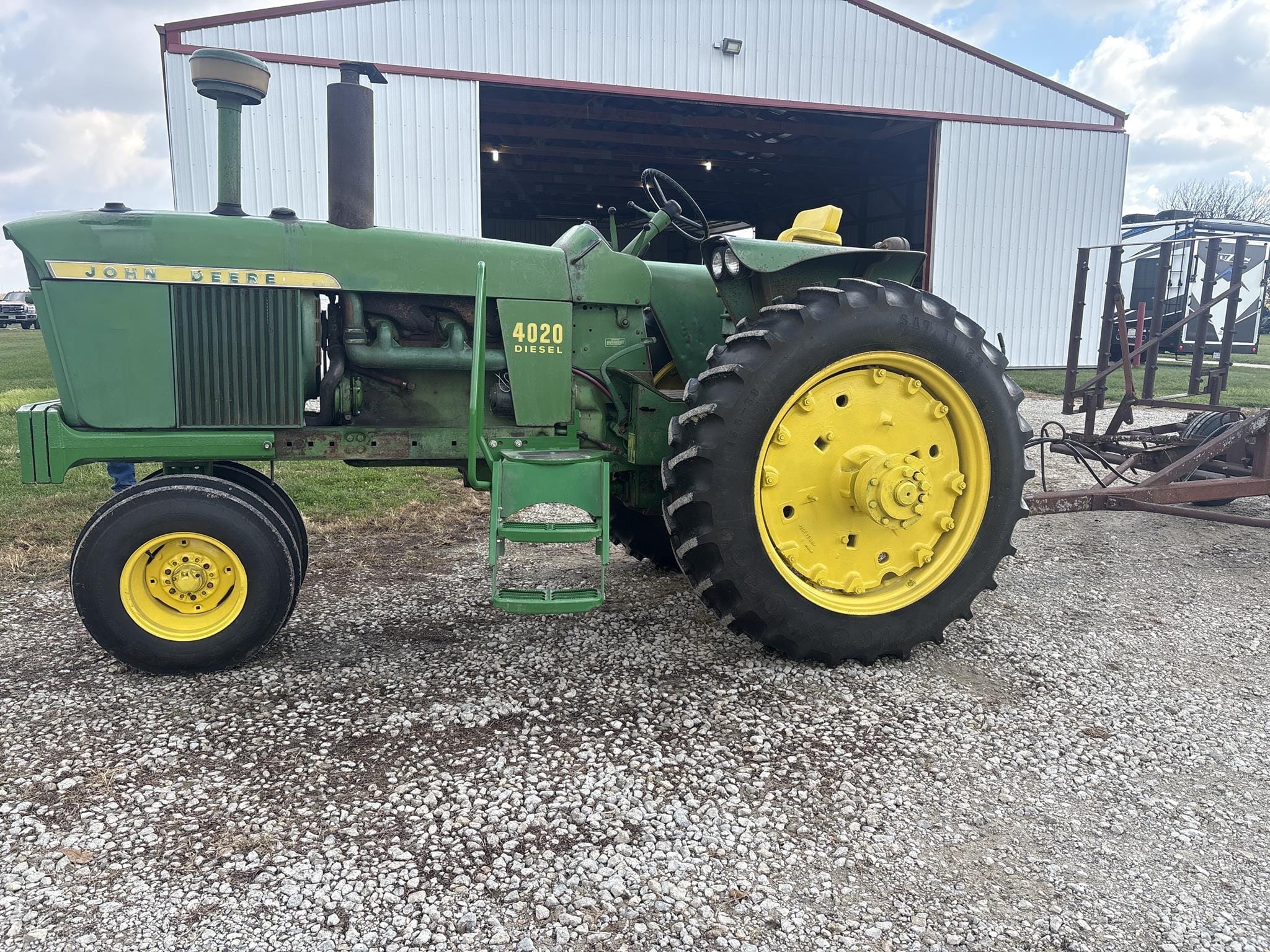 1965 John Deere 4020 Equipment Image0