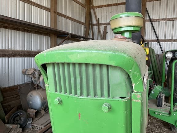 Image of John Deere 4020 equipment image 3