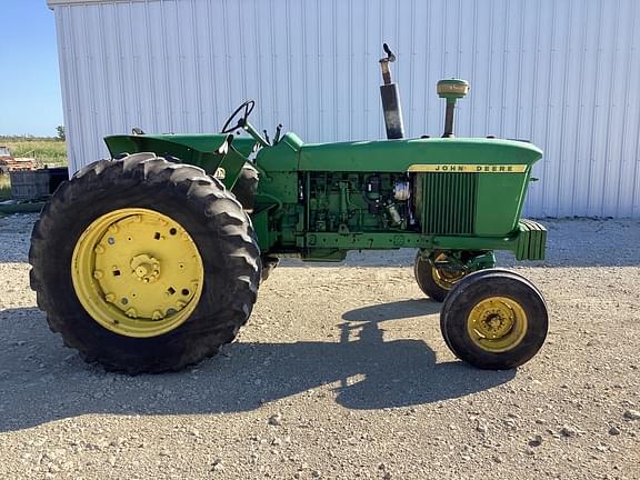 Image of John Deere 4020 equipment image 3