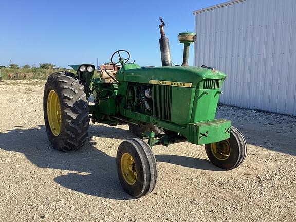 Image of John Deere 4020 equipment image 4