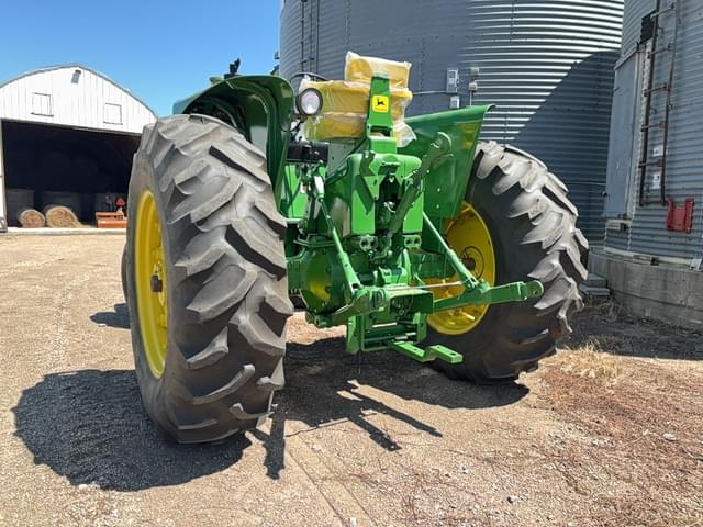 Image of John Deere 4020 equipment image 2