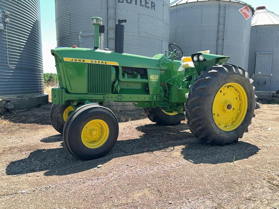 Image of John Deere 4020 Primary image
