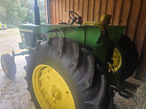 Image of John Deere 4020 equipment image 1