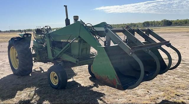 Image of John Deere 4020 equipment image 1