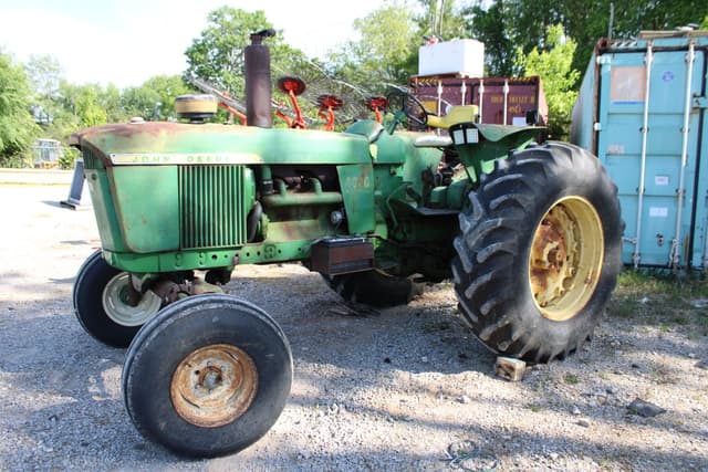 Image of John Deere 4020 equipment image 1