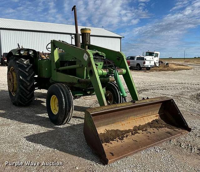 Image of John Deere 4020 equipment image 2