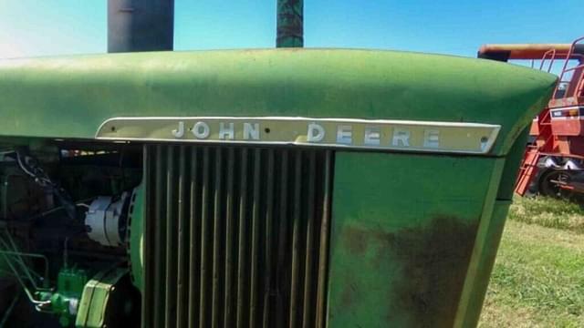 Image of John Deere 5010 equipment image 2