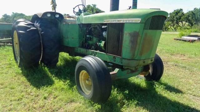 Image of John Deere 5010 equipment image 1