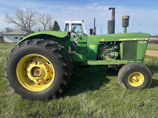 Image of John Deere 5010 equipment image 1