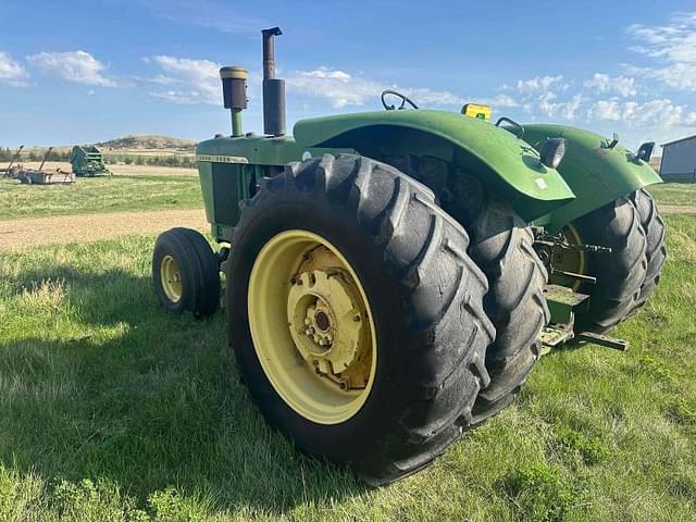 Image of John Deere 5010 equipment image 4