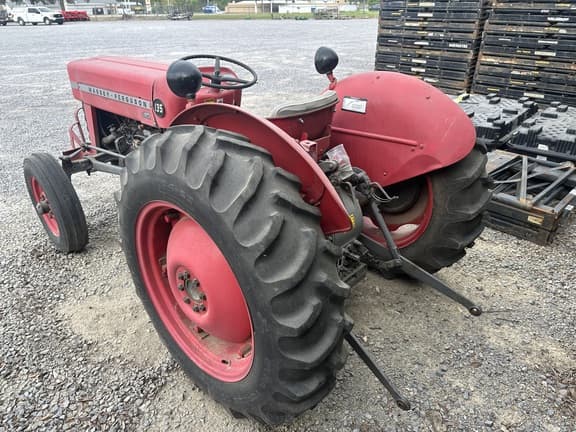 Image of Massey Ferguson 135 equipment image 3