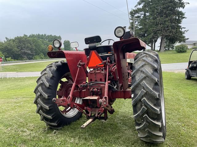 Image of Farmall 656 equipment image 4