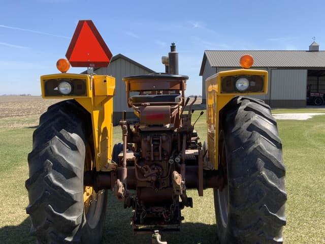 Image of Minneapolis-Moline M670 equipment image 1