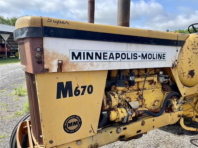 Image of Minneapolis-Moline M-670 Super equipment image 2