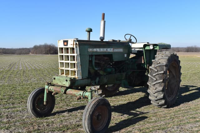 Image of Oliver 1550 equipment image 1