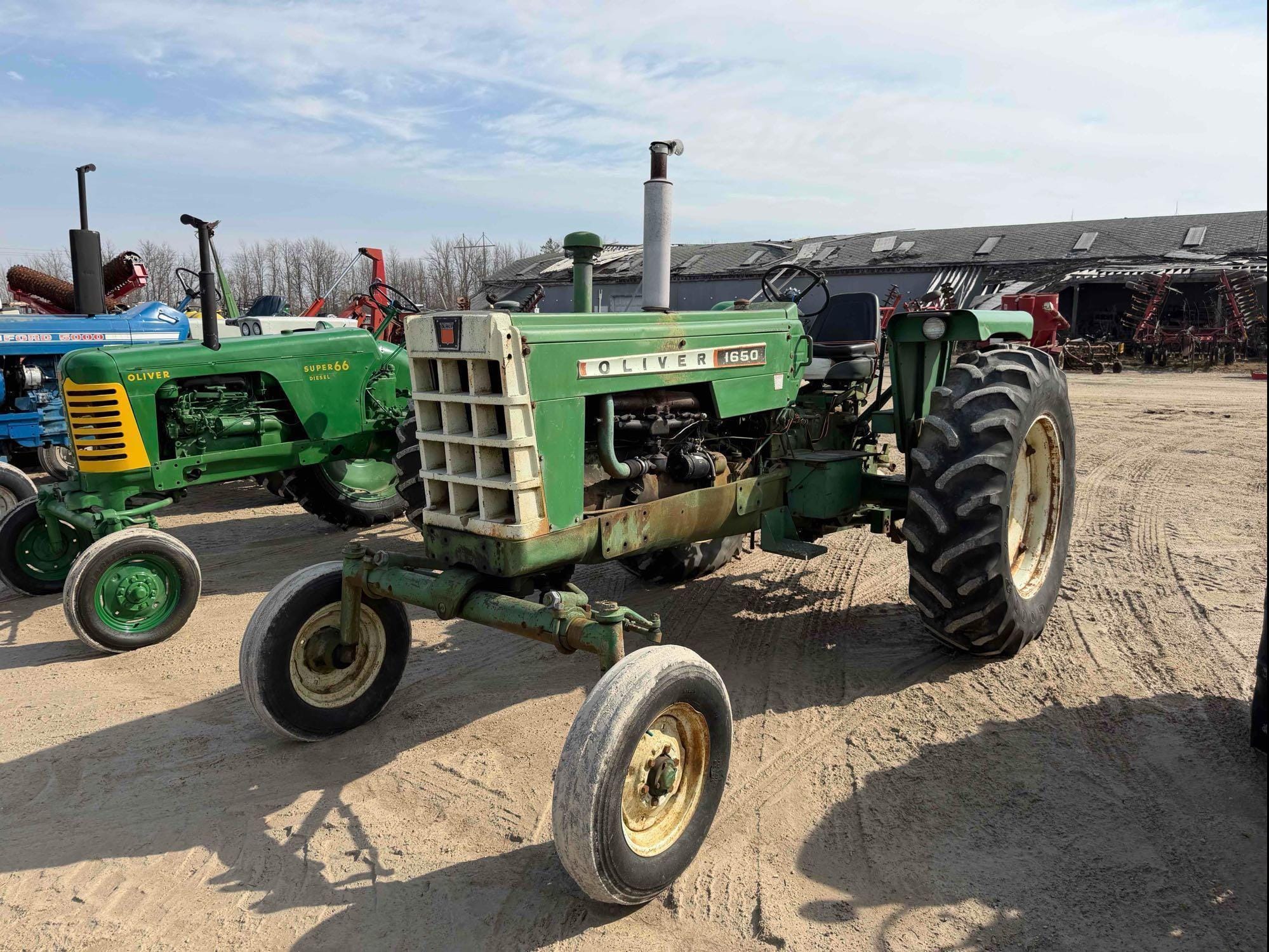 1965 Oliver 1650 Equipment Image0