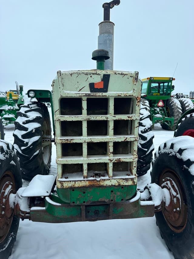 Image of Oliver 1850 equipment image 2