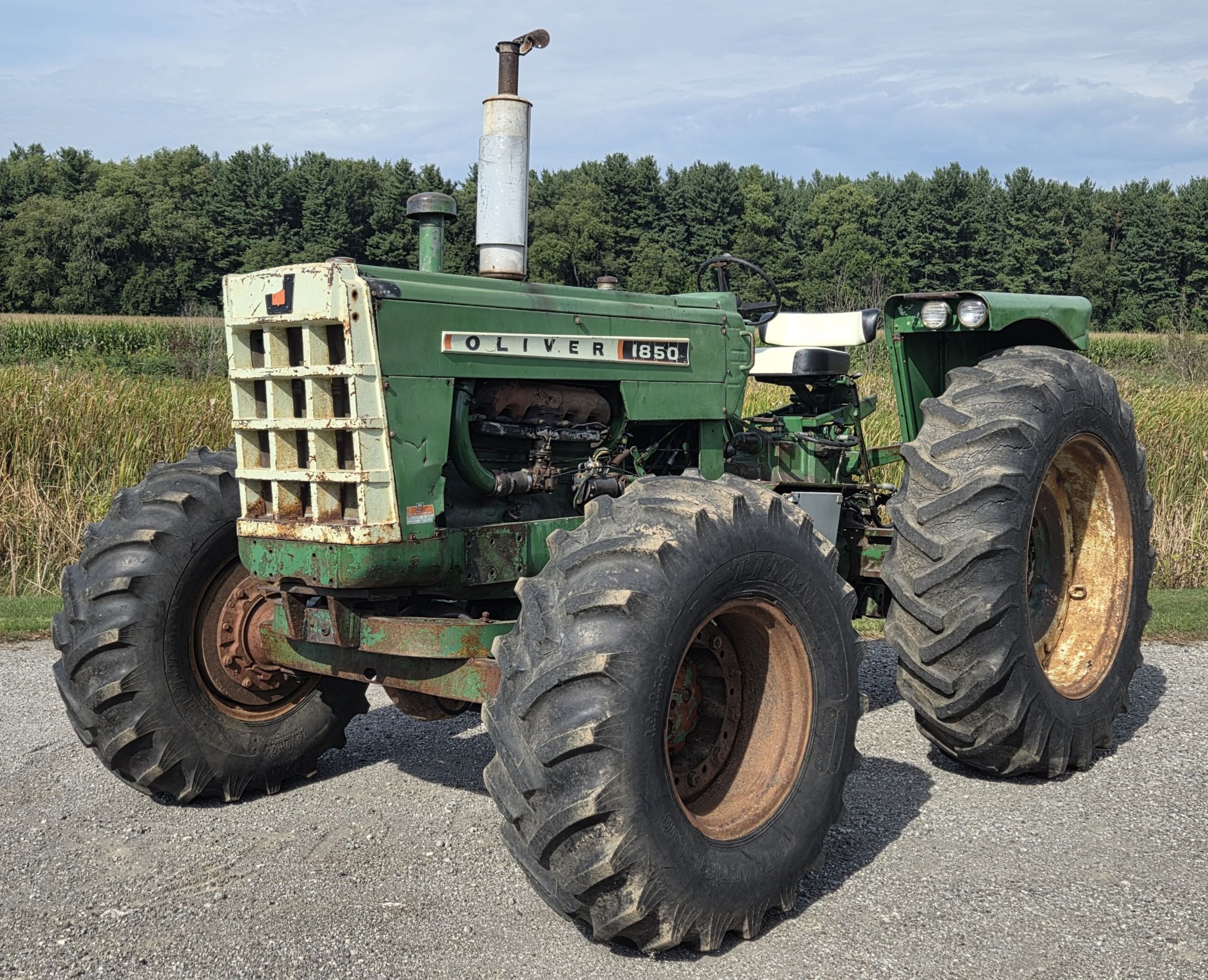 1965 Oliver 1850 Equipment Image0