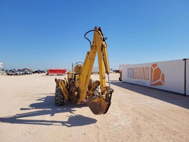 Image of Case 480 equipment image 3