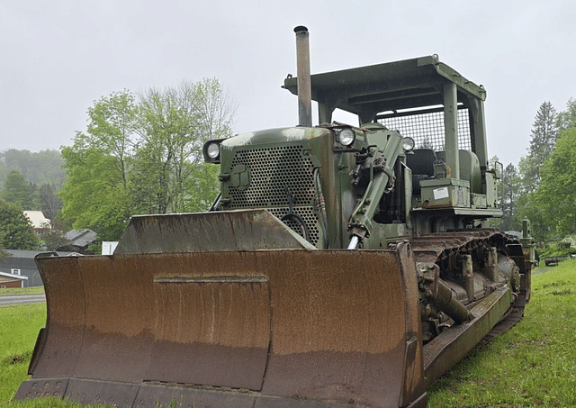 Image of Caterpillar D7 equipment image 2
