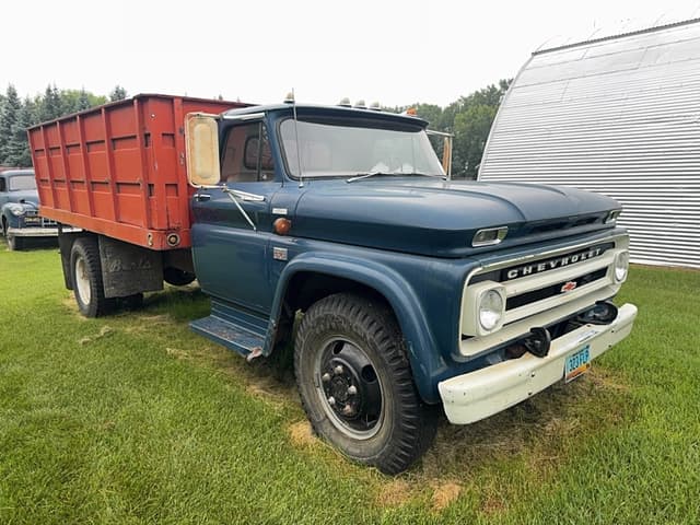 Image of Chevrolet C60 equipment image 3