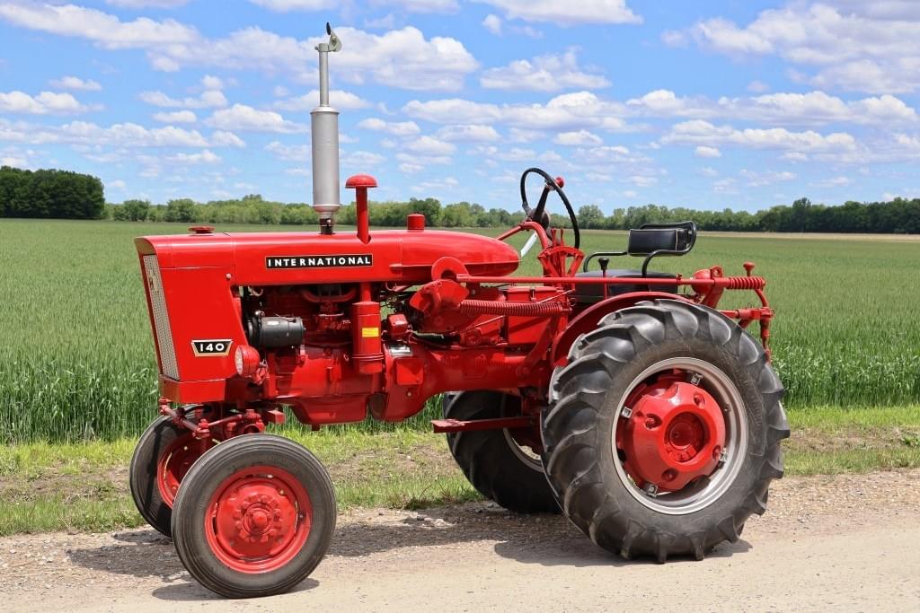 Image of Farmall 140 Primary image