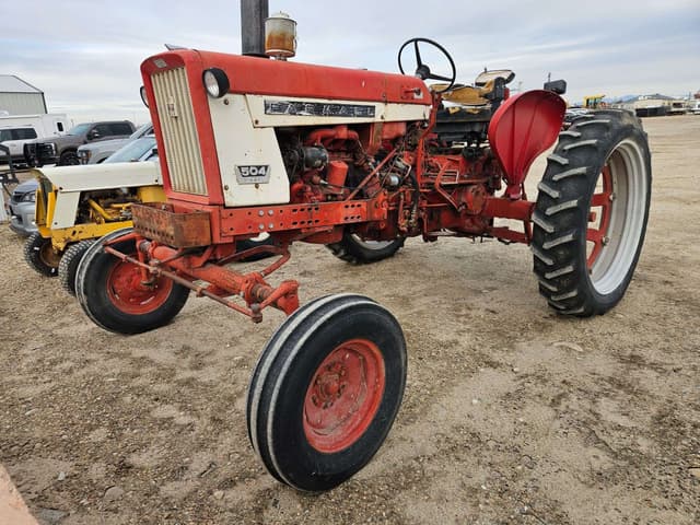 Image of Farmall 504 equipment image 2