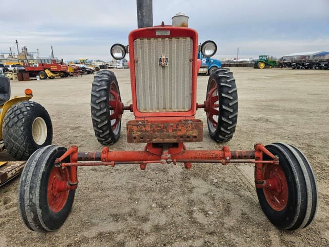 Image of Farmall 504 equipment image 1