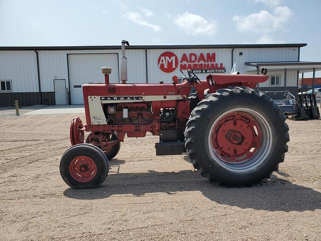 Image of Farmall 656 equipment image 4