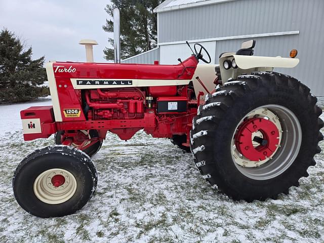 Image of International Harvester 1206 equipment image 1