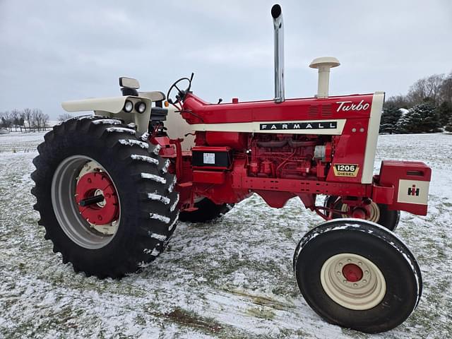 Image of International Harvester 1206 equipment image 2