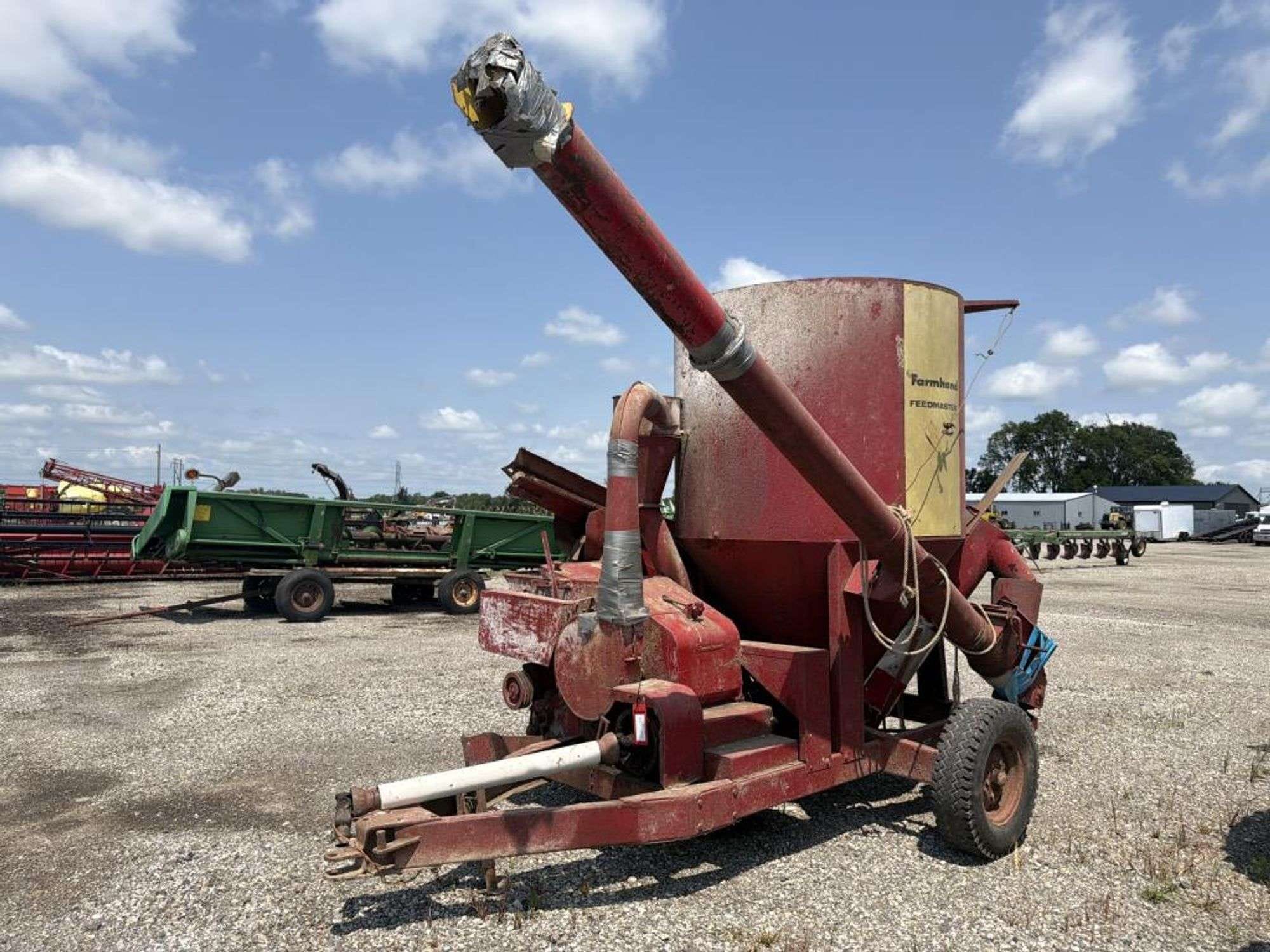 1966 Farmhand FeedMaster Equipment Image0