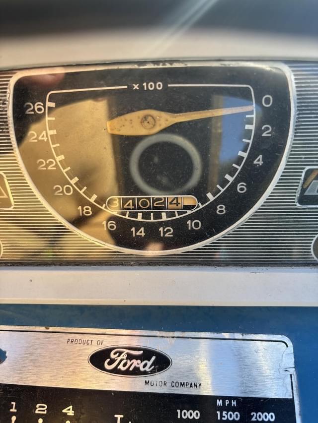 Image of Ford 3000 equipment image 2