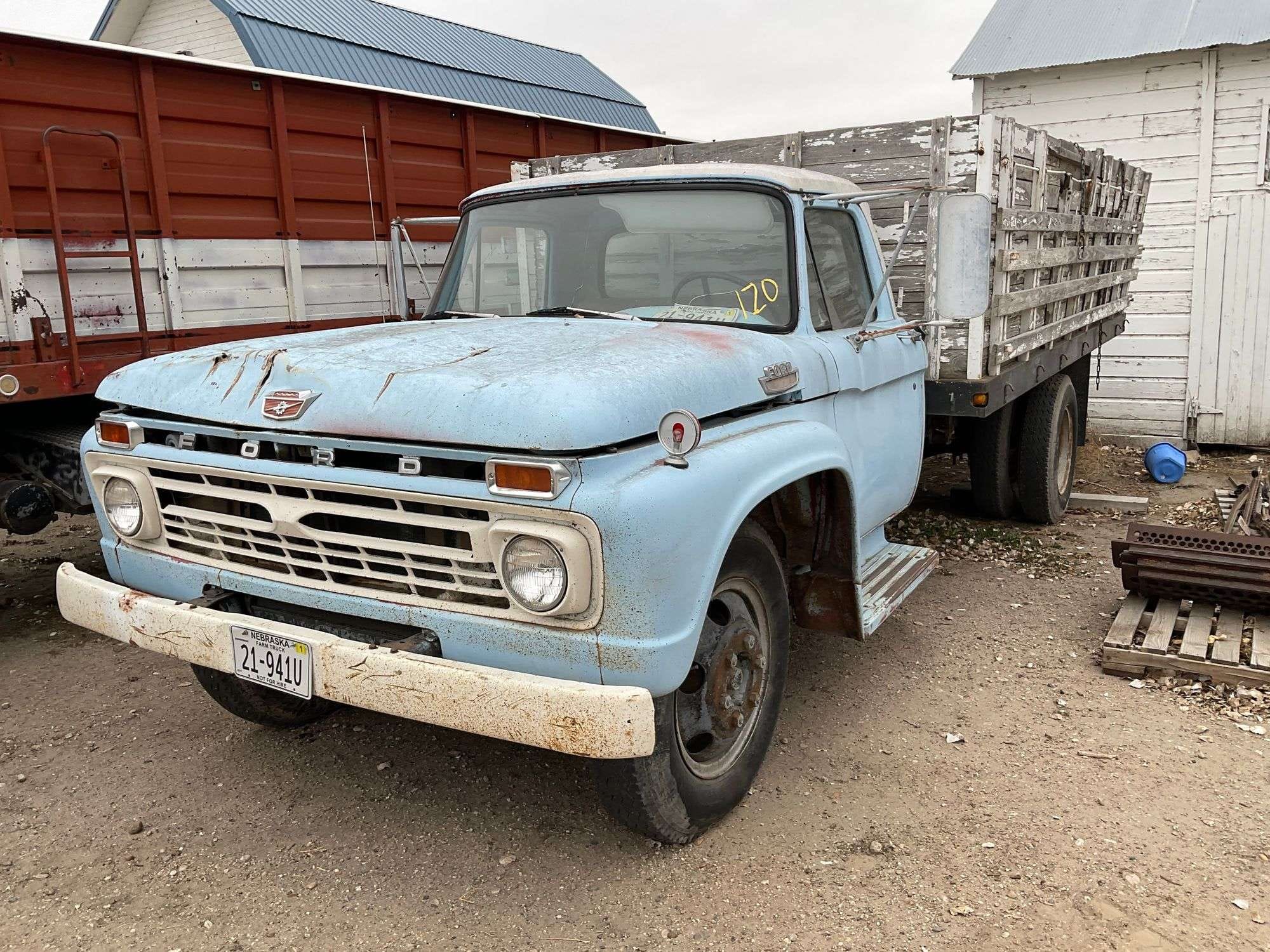 1966 Ford 600 Equipment Image0
