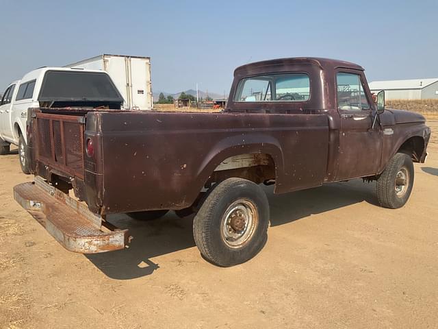 Image of Ford F-250 equipment image 2