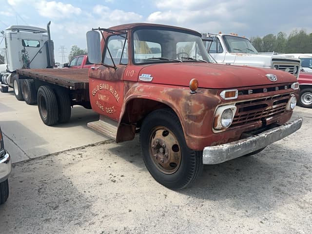Image of Ford F-600 equipment image 2